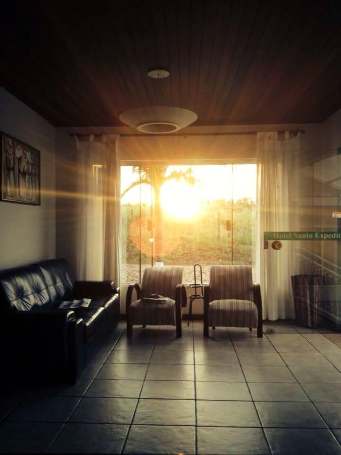 Hotel Santo Expedito イジュイー エクステリア 写真